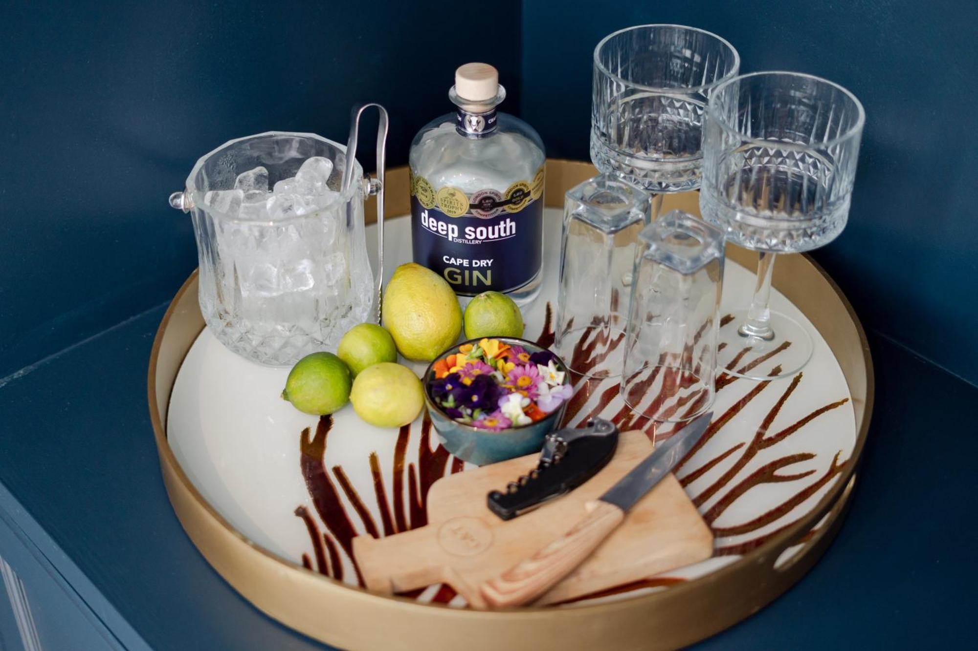 Last Word Long Beach Комметьї Екстер'єр фото