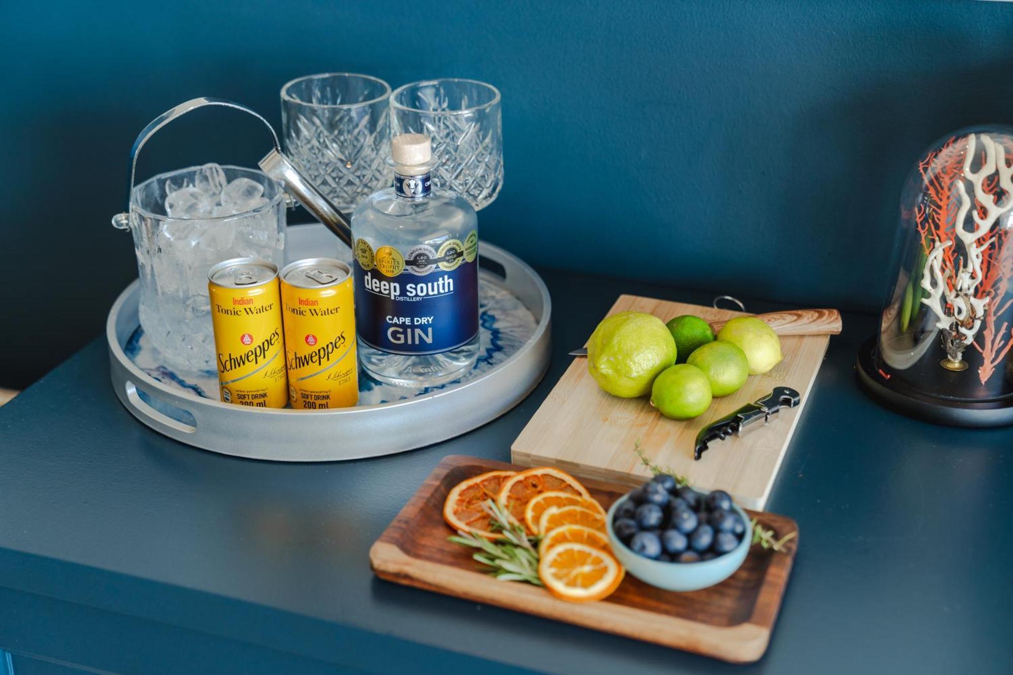Last Word Long Beach Комметьї Екстер'єр фото